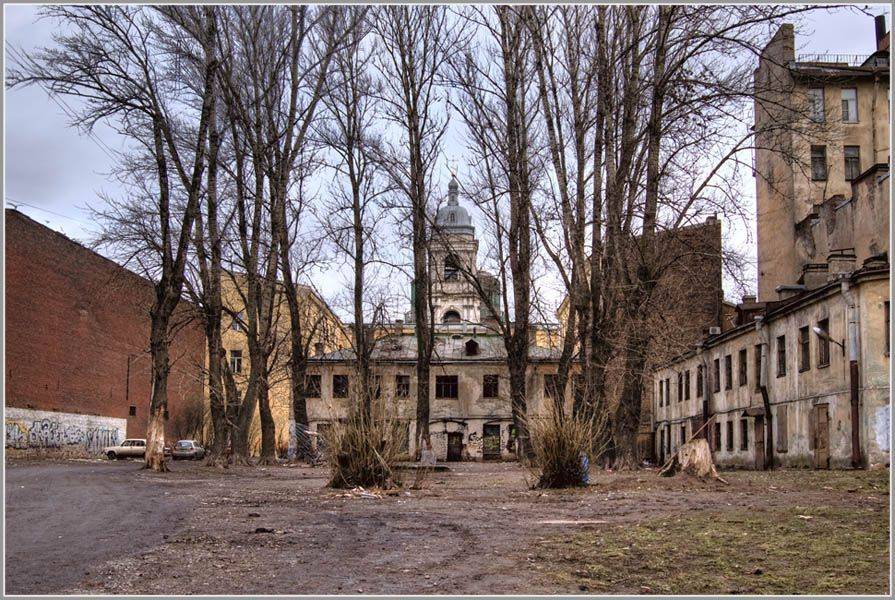 город,осень,двор, domovoi