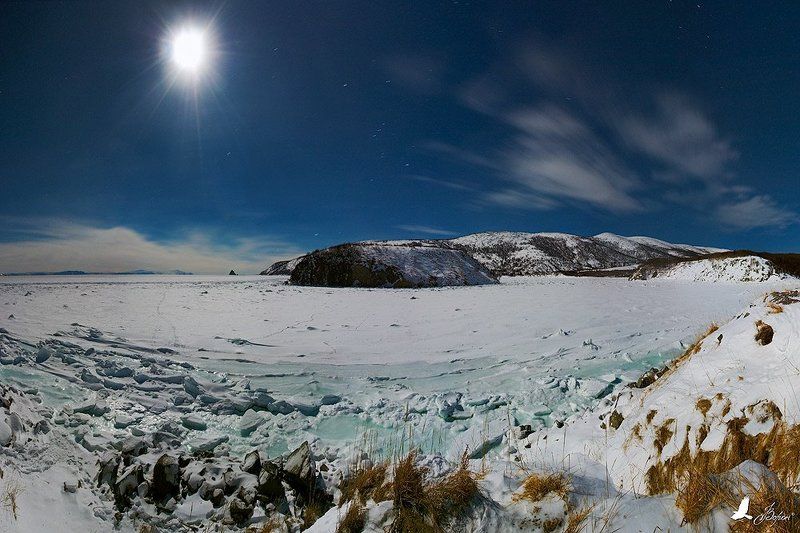 магадан, бухта, веселая, остров, вдовушка, три, брата, ночь, луна, зима, лед Звездный день фото превью