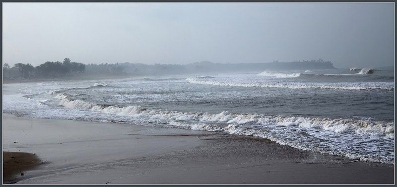 индия, гоа, аравийское море, берег, непогода, волны Сегодня не искупаешься... фото превью