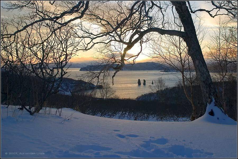вечер, море, бухта, скалы, кекуры, закат, зима, камчатка, Александр Лицис