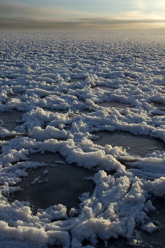 онега, карелия, петрозаводск, пляж,  снег, небо Онега фото превью