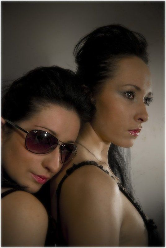 Сестры??? фото превью