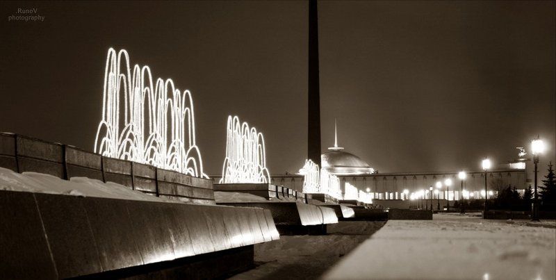 город,ночь,москва,фонтаны .Alone фото превью