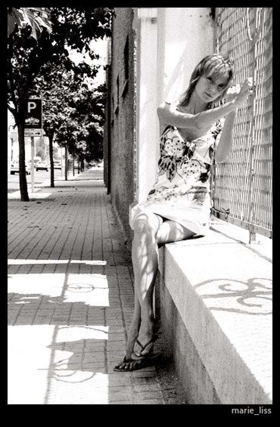 li, girls, b/w, viuga