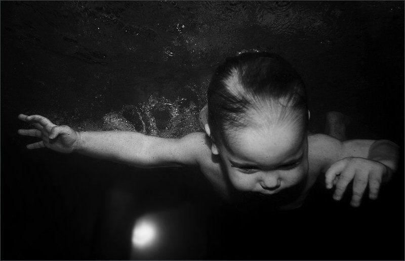 дети вечная тема Опытный ныряльщик... фото превью