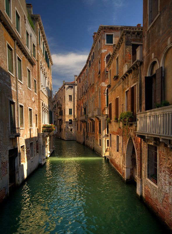 venice, street, light, colorful  фото превью