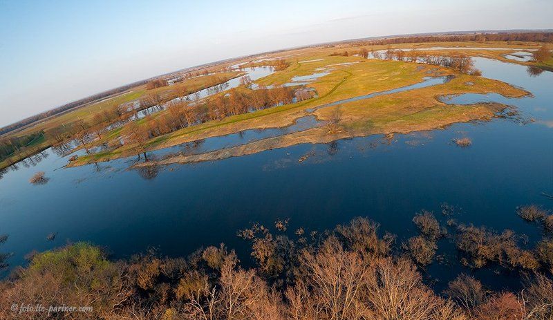 аэрофотосъёмка, разлив, весна С высоты птичьего полёта фото превью