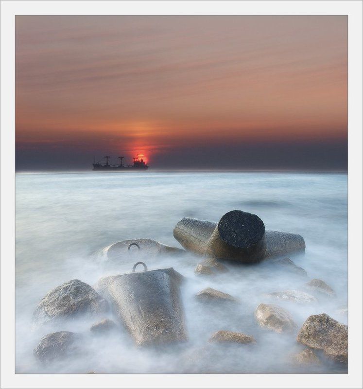 ...унося остывающее солнце от бетонного побережья несбывшихся надежд... фото превью