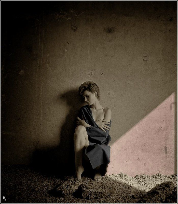 пленка, ч/б, негатив, 6х6, игорь Красное и черное фото превью