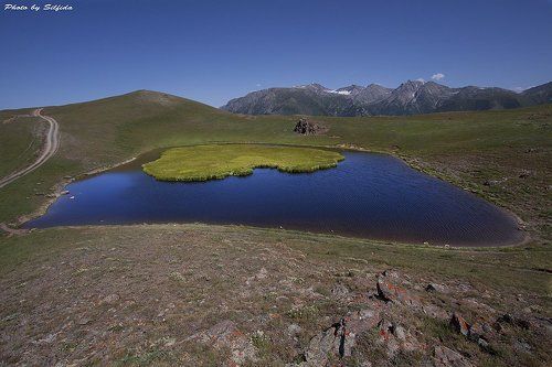На высоте 2800 метров над уровнем моря.