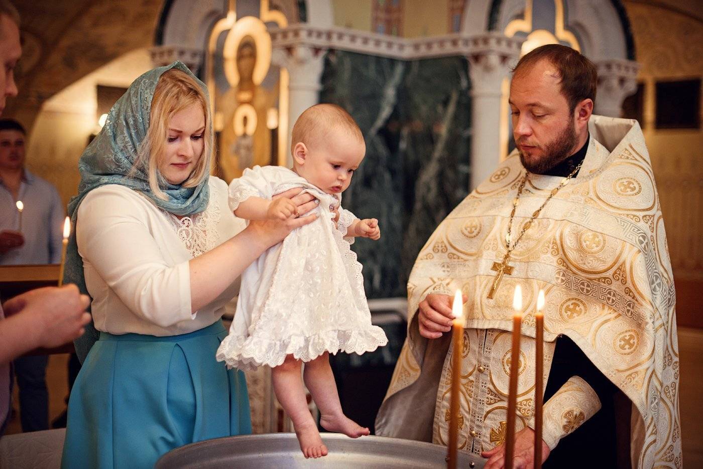 крещение, фотограф на крещение спб, таинство крещения, фотограф спб, таинство, дети, ребенок, малыш, девочка, таинство крещения, крещение ребенка, церковь, храм, крестины, Юлия Полуэктова