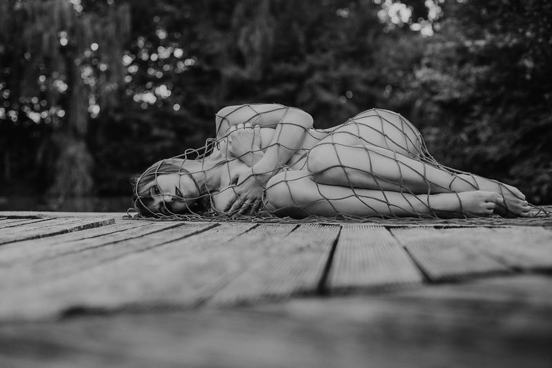 women, molo, slavery, trap, fishing net, polish model, bw, black and white, nude Tonbo фото превью