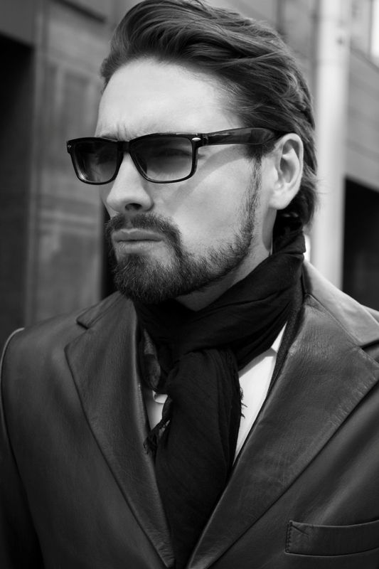 портрет Maxim фото превью