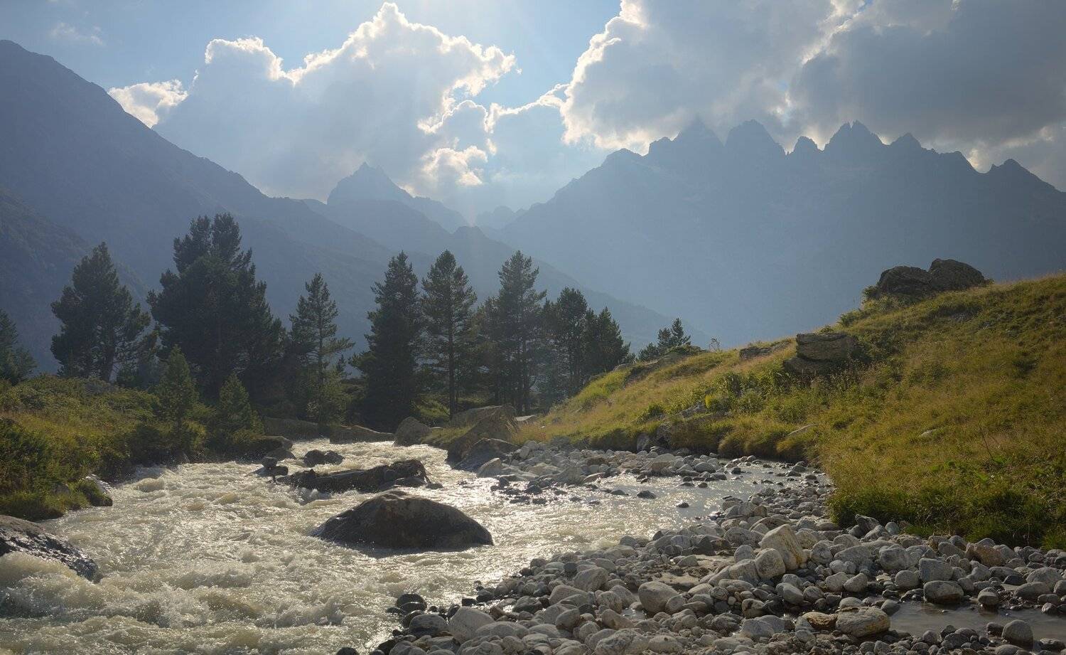 горы лето река актюбе, Александр Жарников