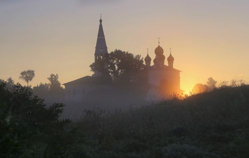 В рассветный час