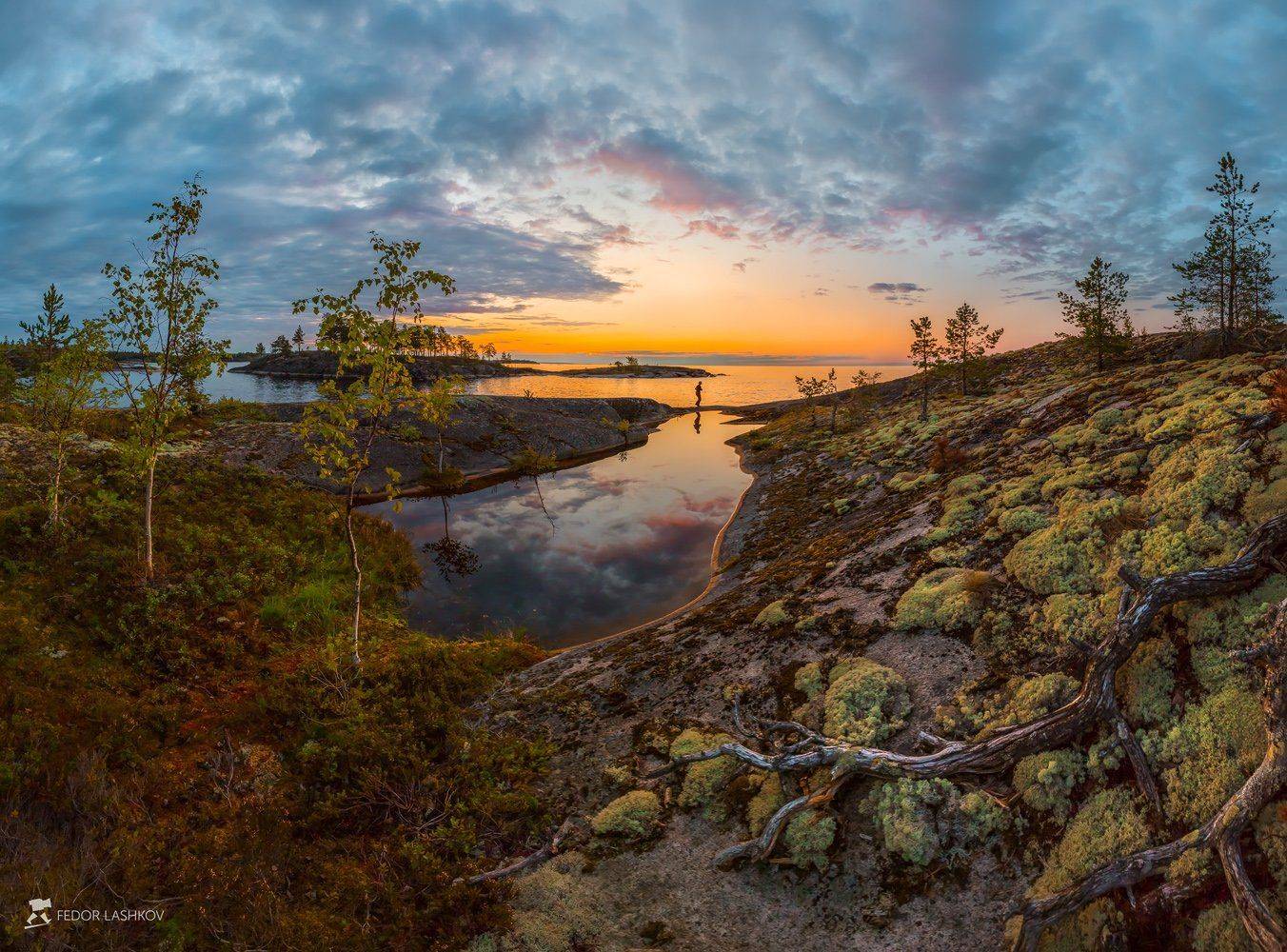 ладожское озеро, карелия, шхеры, лето, берег, фототур, остров, путешествие, плавание, вода, рассвет, тучи, мох, ягель, заря, пруд,, Лашков Фёдор
