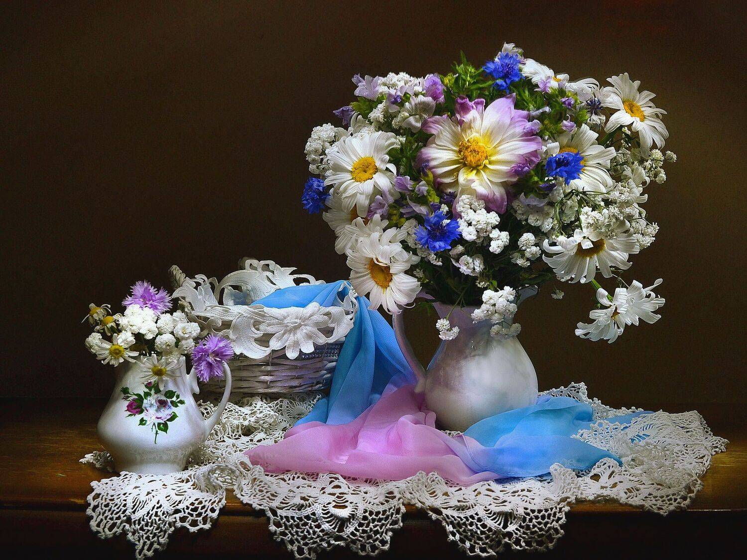 still life,натюрморт,  цветы, фото натюрморт, фарфор, ромашки, лето , васильки ,август, последний день лета, Колова Валентина