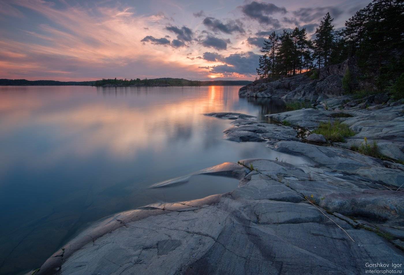 ладога,пейзаж,природа,вечер,закат, остров,россия,озеро,небо,вода,берег,камни,линии, Горшков Игорь