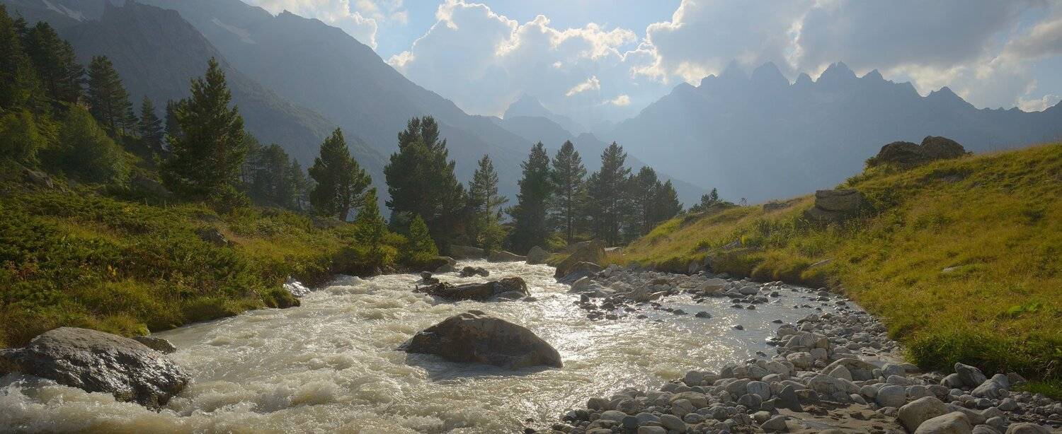 горы лето река актюбе, Александр Жарников