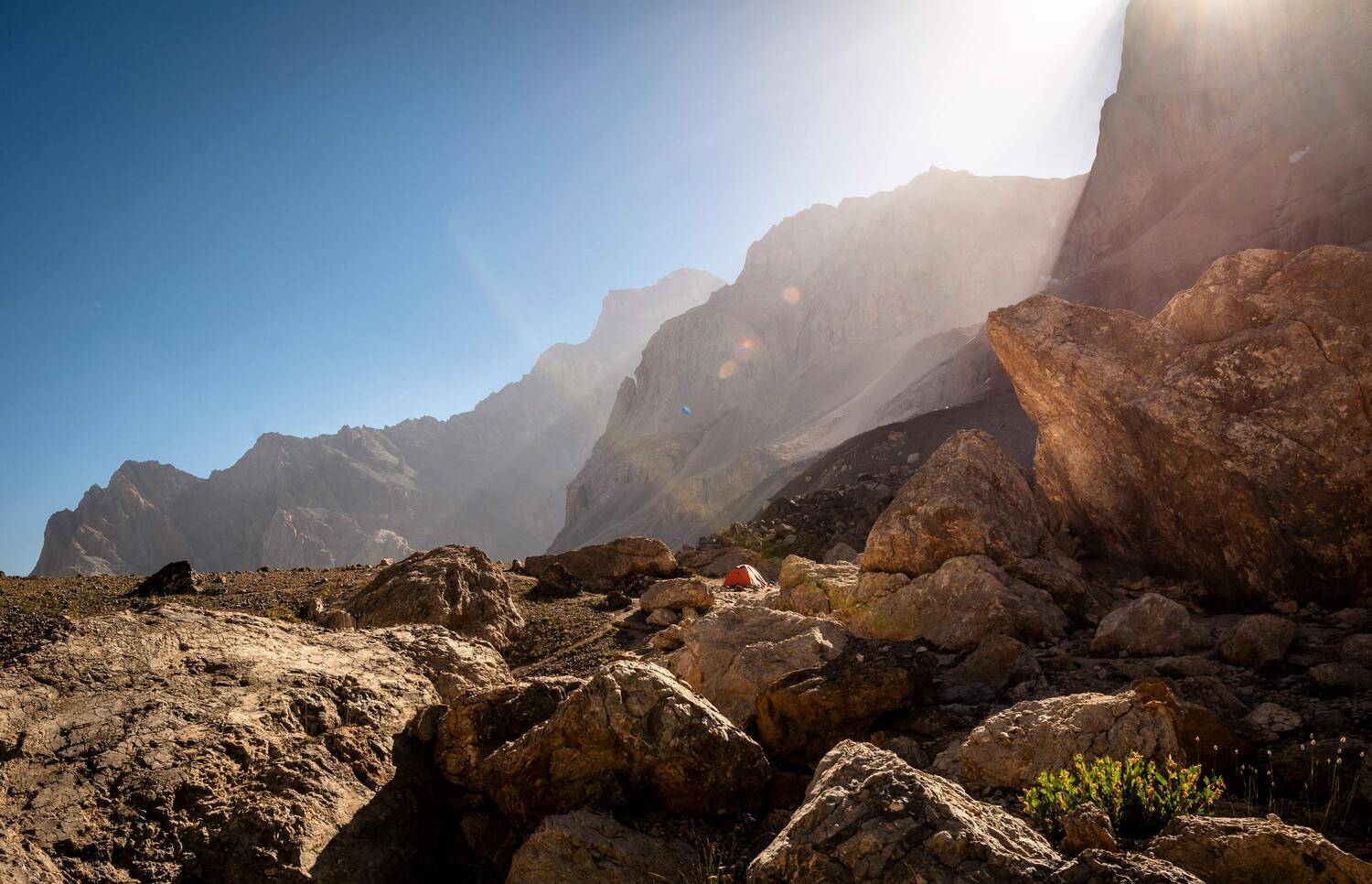 среди, камня, и, солнца, ., Борис Дацковский