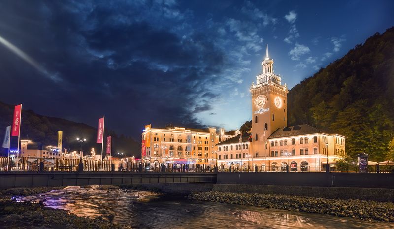 сочи, горы, роза хутор, архитектура, город, курорт, улица, площадь, ратуша, прогулка, экскурсия, лето Роза хутор фото превью