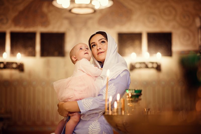 крещение, фотограф на крещение спб, таинство крещения, фотограф спб, таинство, дети, ребенок, малыш, девочка, таинство крещения, крещение ребенка, церковь, храм, крестины Крещение Арины фото превью