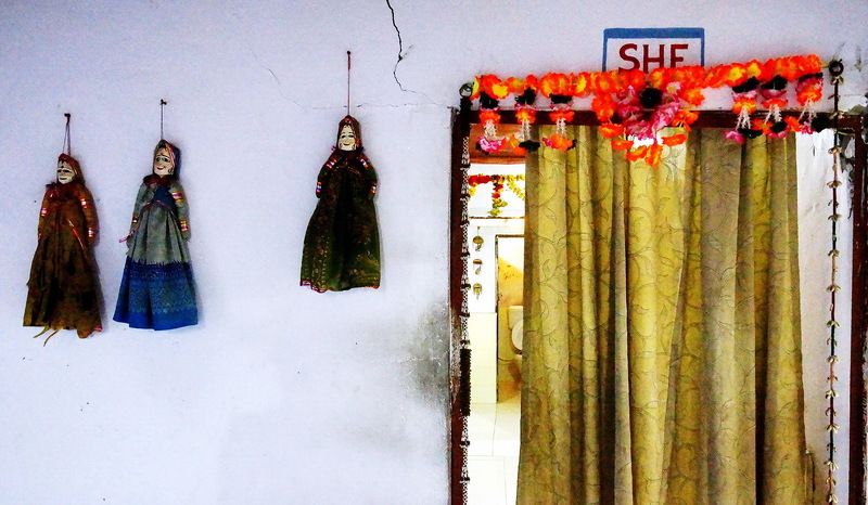 SHE фото превью