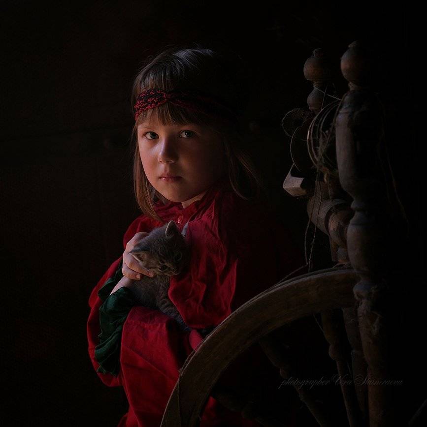 славянский стиль, девочка, котенок, Вера Шамраева