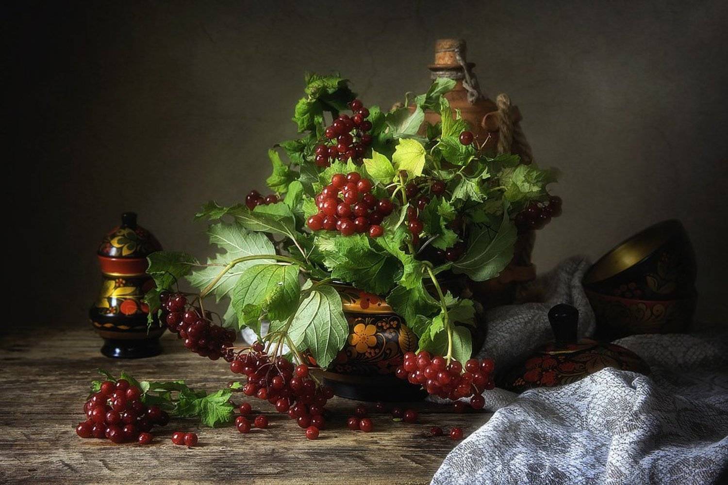 натюрморт, калина, сентябрь, осень, хохломская посуда, Ирина Приходько