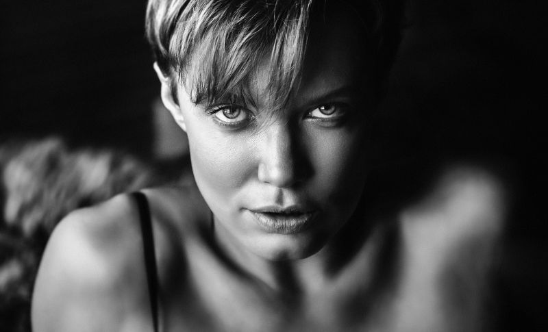 girl, portrait, bw, woman, emotions, eyes, face, photo, moscow, people, light Portrait фото превью