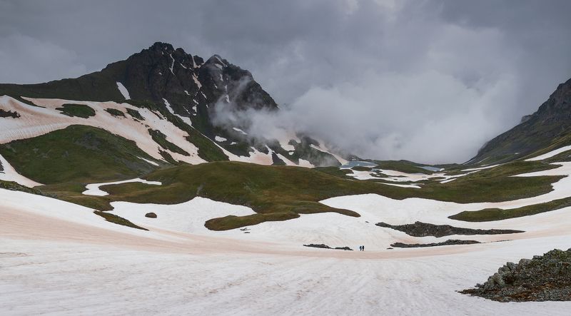 кавказ, горы, кчр, загедан, озеро, июнь, 2018, перевал, спуск ПОСЛЕДНИЕ МЕТРЫ К ЗАГЕДАНСКИМ ОЗЕРАМ фото превью
