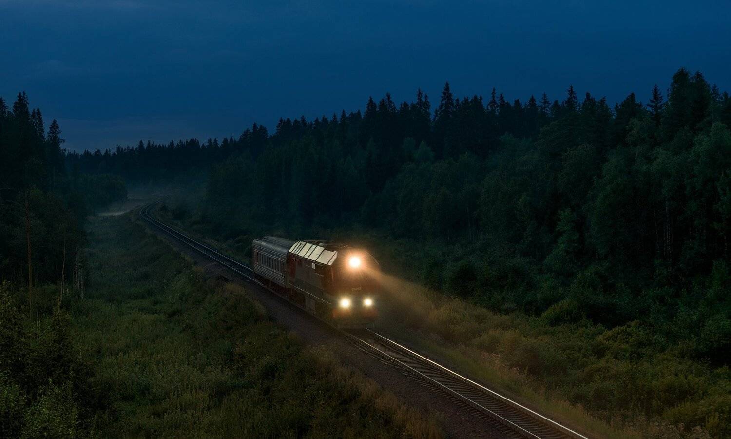 жд, железная дорога, поезд, россия,  пейзаж, skrylov, skrylov_official,  валдай, новгородская область, вечер, лето, тепловоз, пассажирский поезд, Сергей Крылов