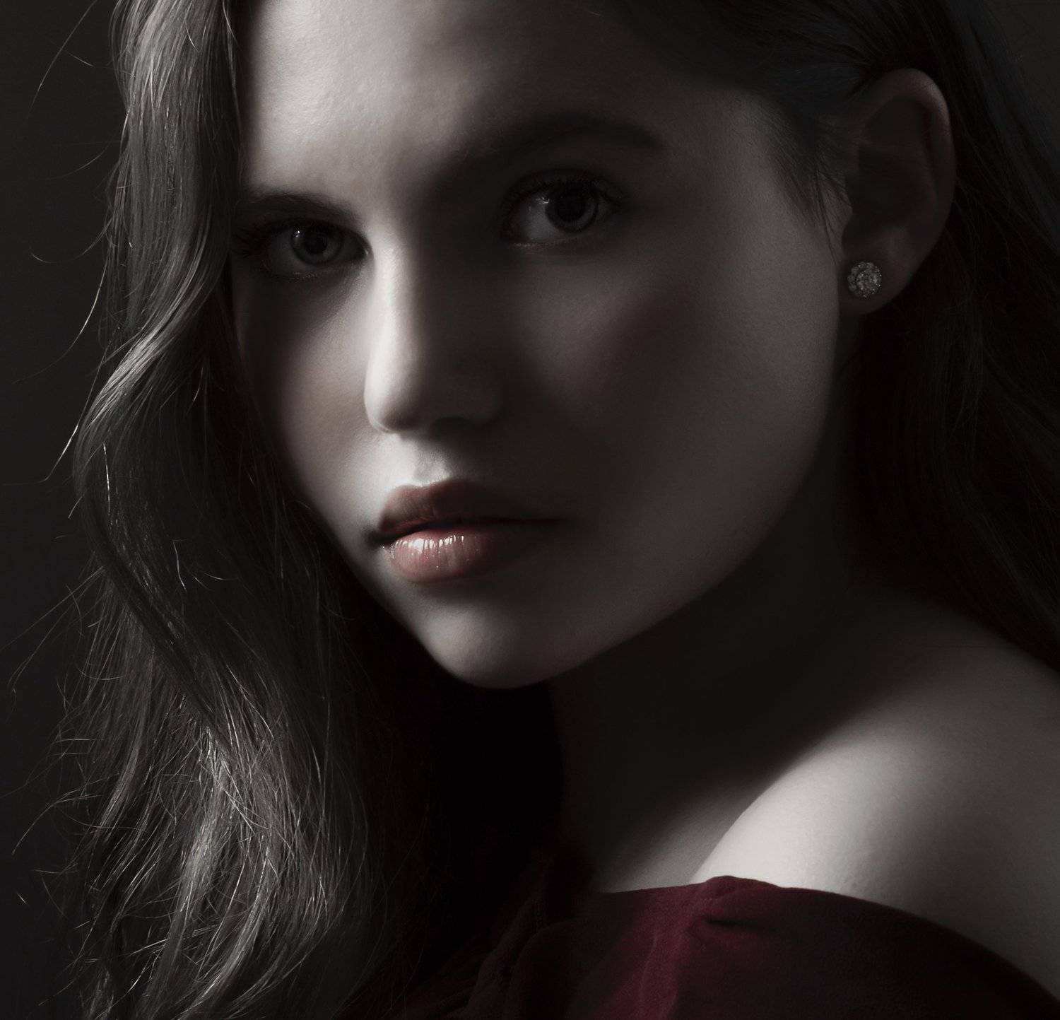 портрет , взгляд ,красивая девушка , цвет ,волосы , красивые губы ,нежность , таинственность, Natalia Kholodova