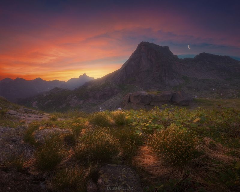 панорама, пейзаж, горы, заря, облака, ергаки, mountains, landscape, sky, sunrise Заря над Спящим Саяном. фото превью