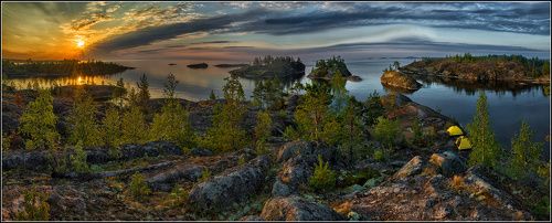 В лучах восходящего солнца