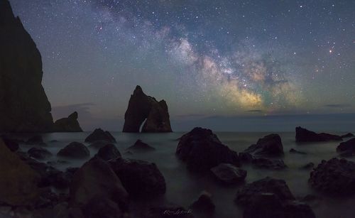 Под покровом ночи