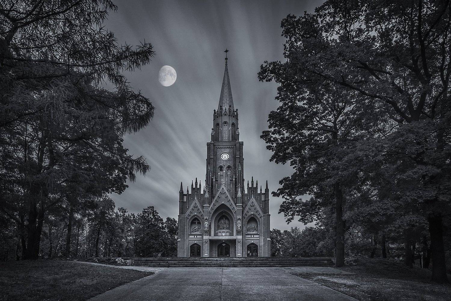 long exposure, city, Poland, church, historical, place, moon, clouds, Piekary Śląskie, basilica, pilgrimage, Patrycja Towarek