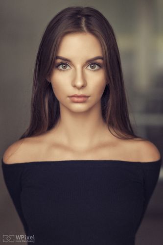 women by wpixel (More Than Beauty)