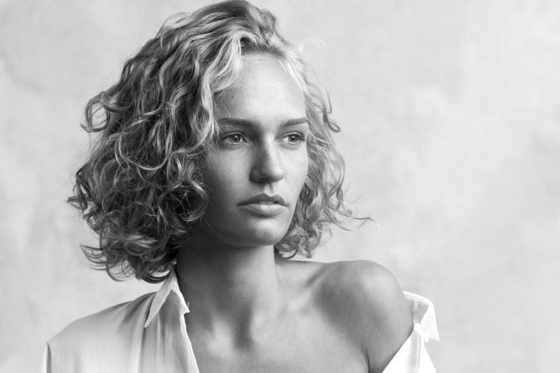 girl, portrait, portraitphotograpgy, bw, beauty Portrait фото превью