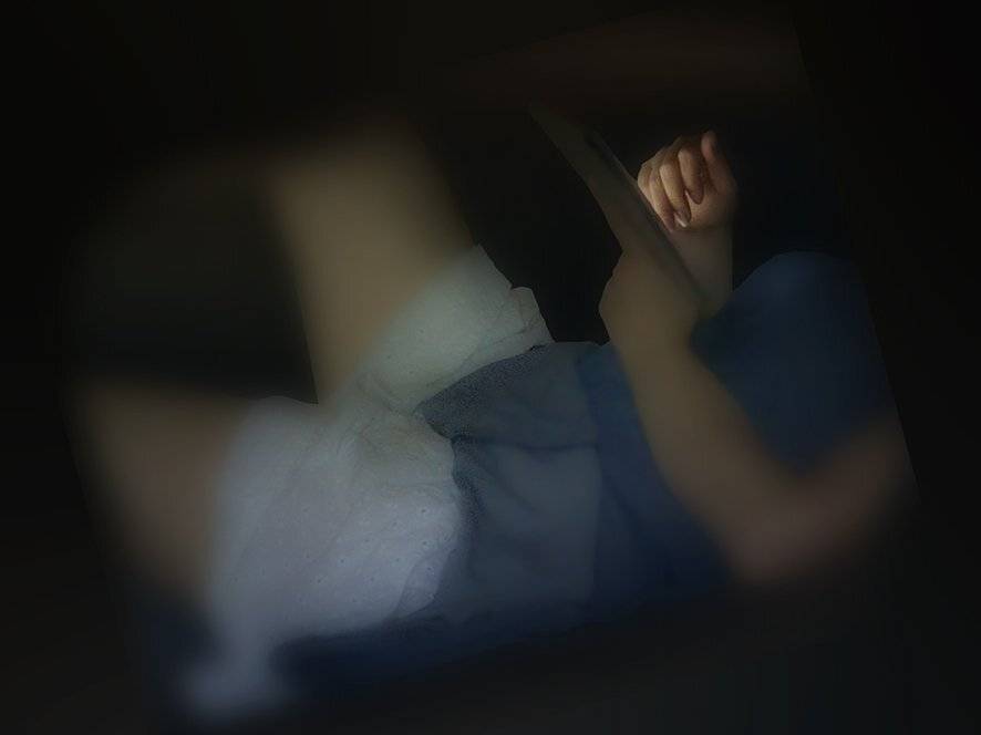 Читающая. Автор: T. Bondarenko , T. Bondarenko