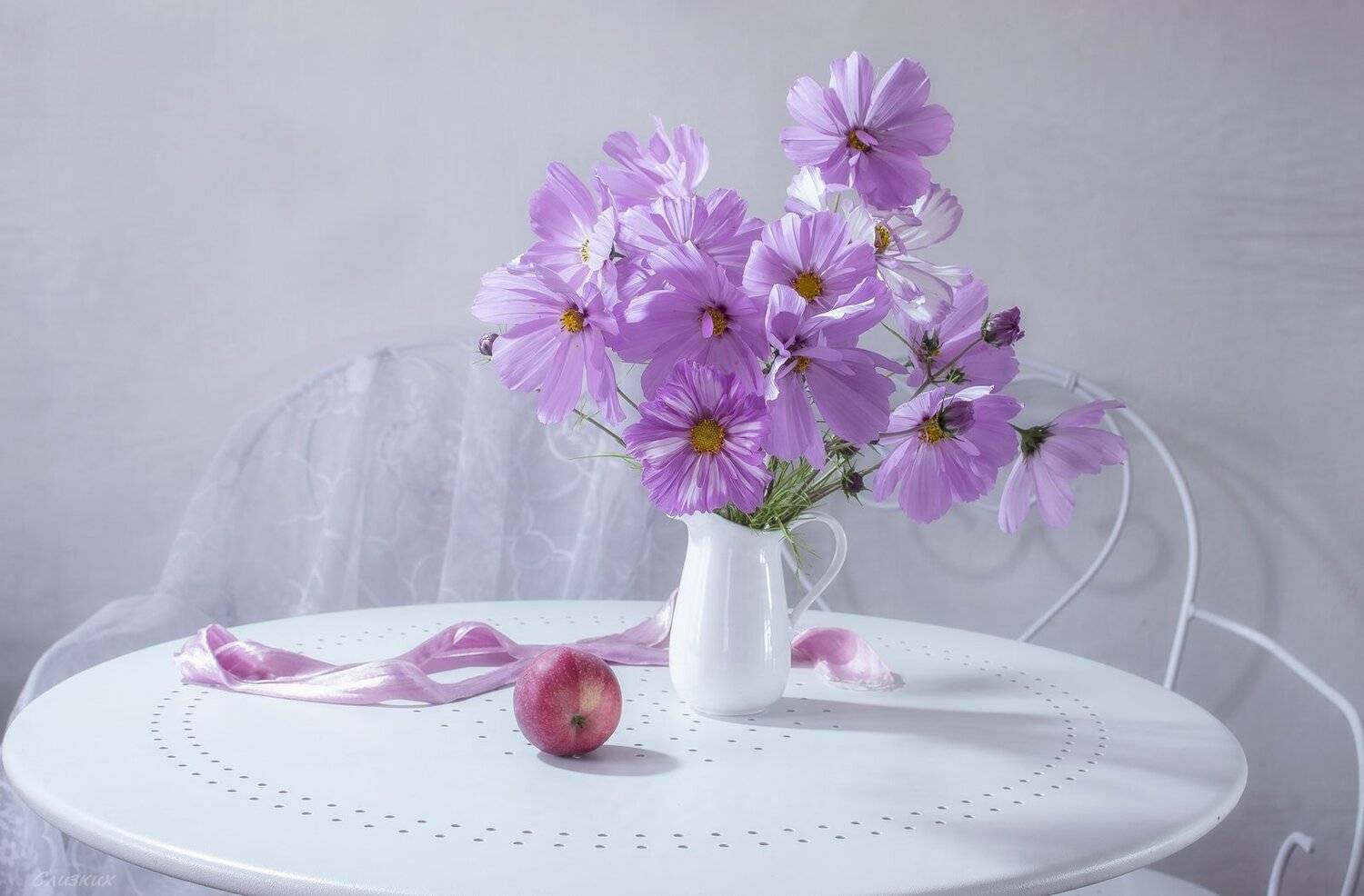 букет,космея,яблоко,натюрморт,столик, Инаида