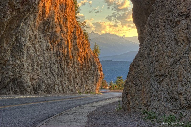 mountains, highway, , sunset, valley Sunset in Columbia Valley фото превью