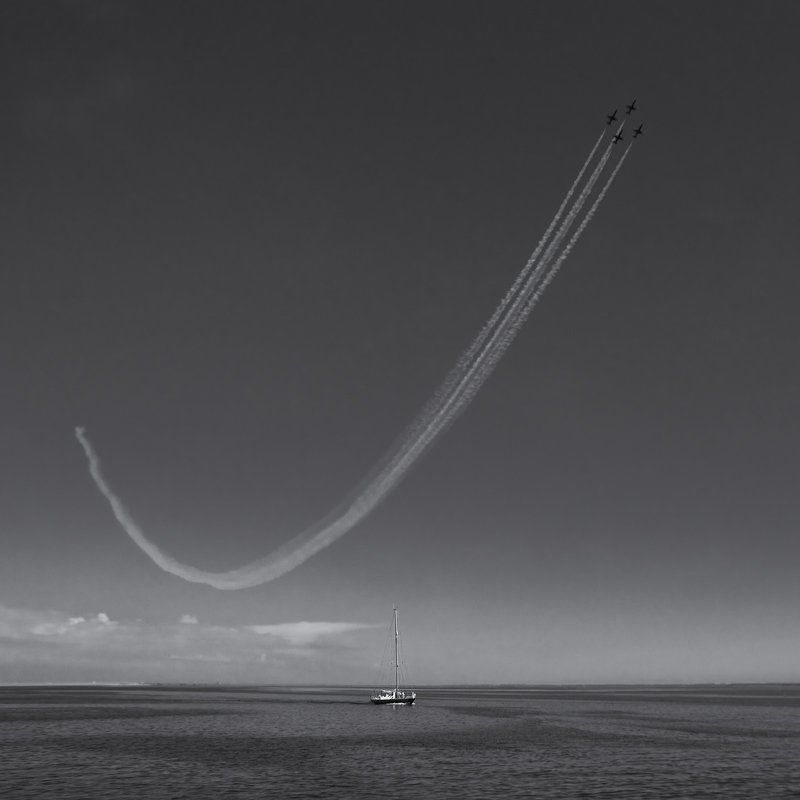 яхта, , , самолет, , , след, , , небо, , , море *** фото превью