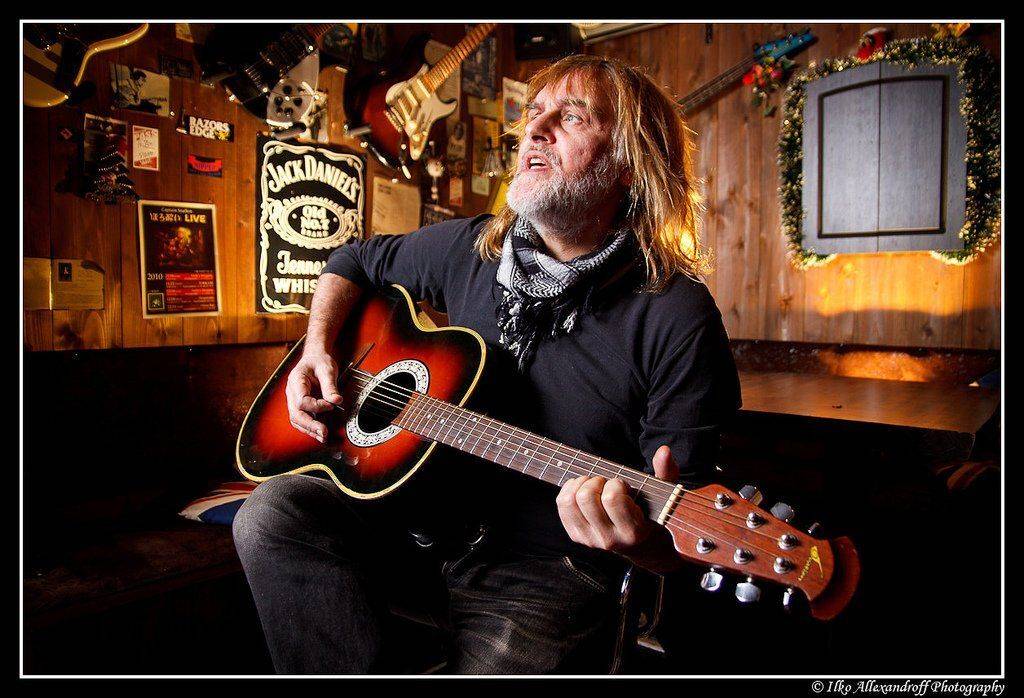 guitar, portrait, filter, strobist, gel, canon, umbrella, flash, Ilko Allexandroff