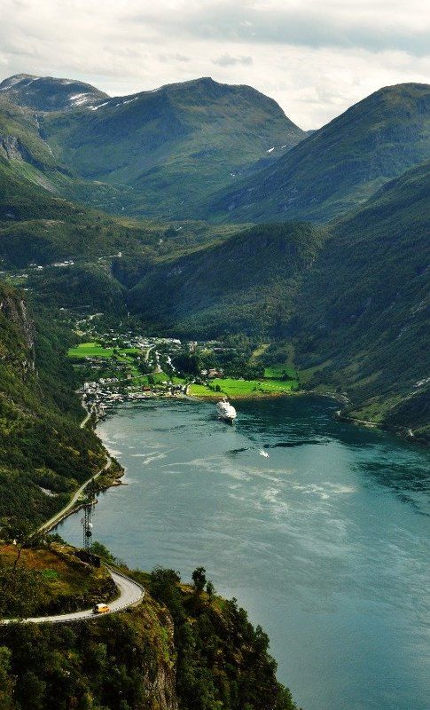норвегия фьорд Geirangerfjorden фото превью