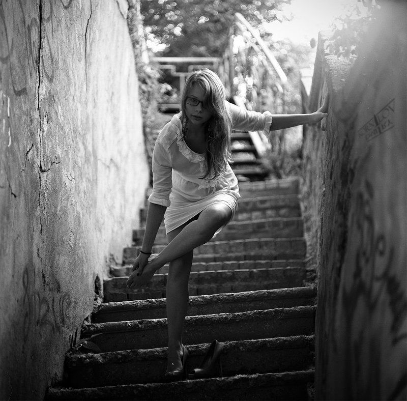 юля, , , шевченко, , , лестница, , , старый, , , город, , , средний, , , формат, , , плёнка, , , пленка, , , киев, , , 88, , , 6x6, , , сф, , , portra, , , фотосайт, , , северные, , , земли, , , дмитрий, , , корнилов, , , владивосток About what фото превью