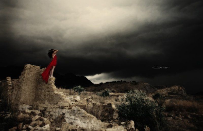 девушка, горы поговорить с ветром... фото превью