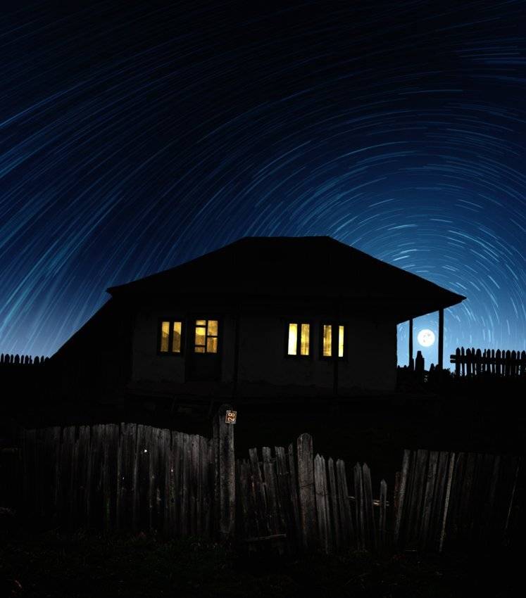 house, abandoned, night, star, trail, circle, light, inside, fence, moon, Caras Ionut