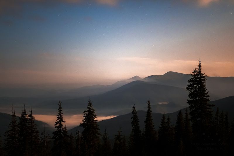 драгобрат, горы, ночь, звезды, рассвет, сумерки, карпаты, облака, лес Нежное прощание со звездами фото превью