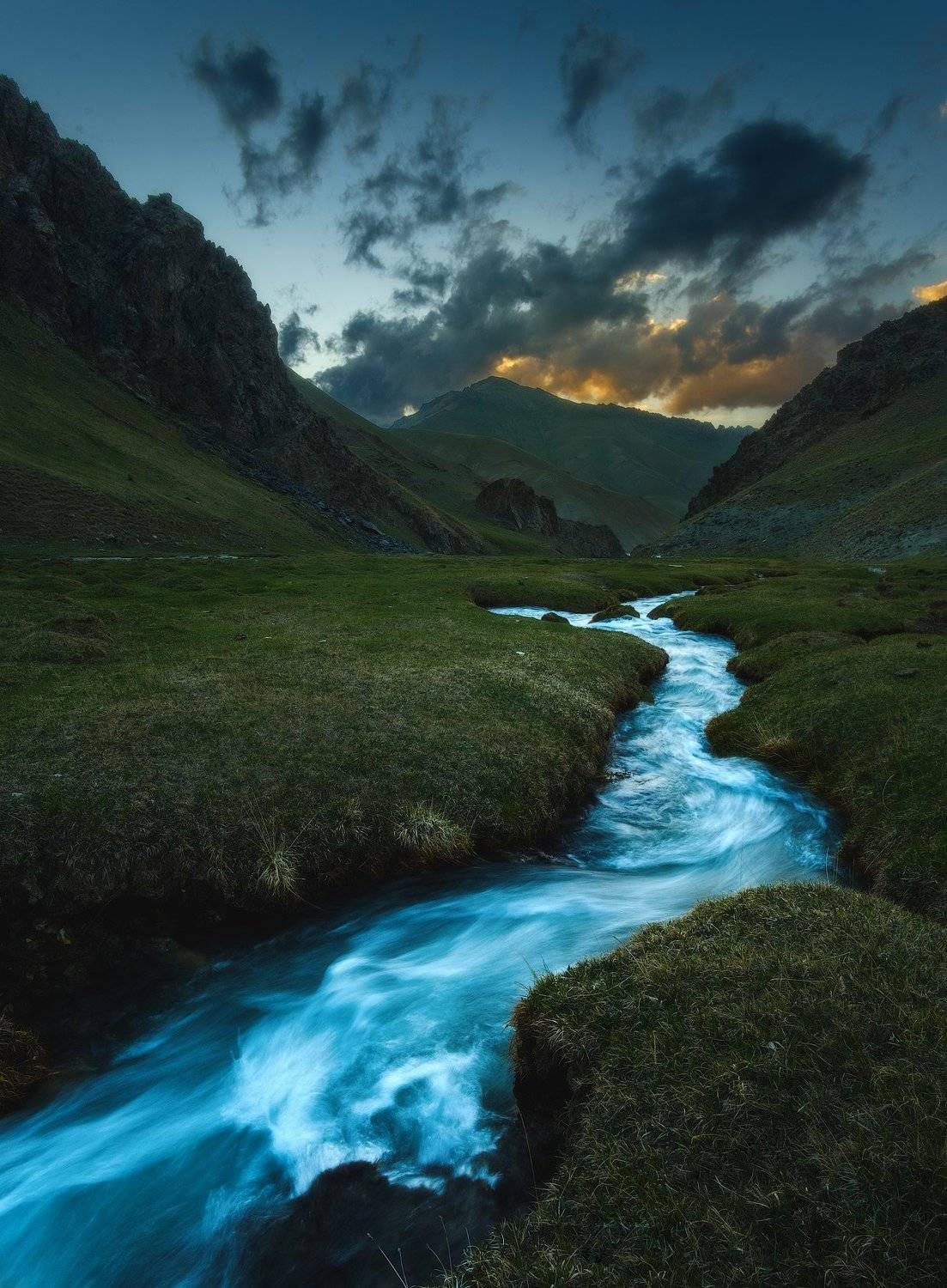 киргизия, кыргызстан, средняя азия, горы, каньон, скалы, пейзаж, весна, ущелье, река, закат, Оборотов Алексей